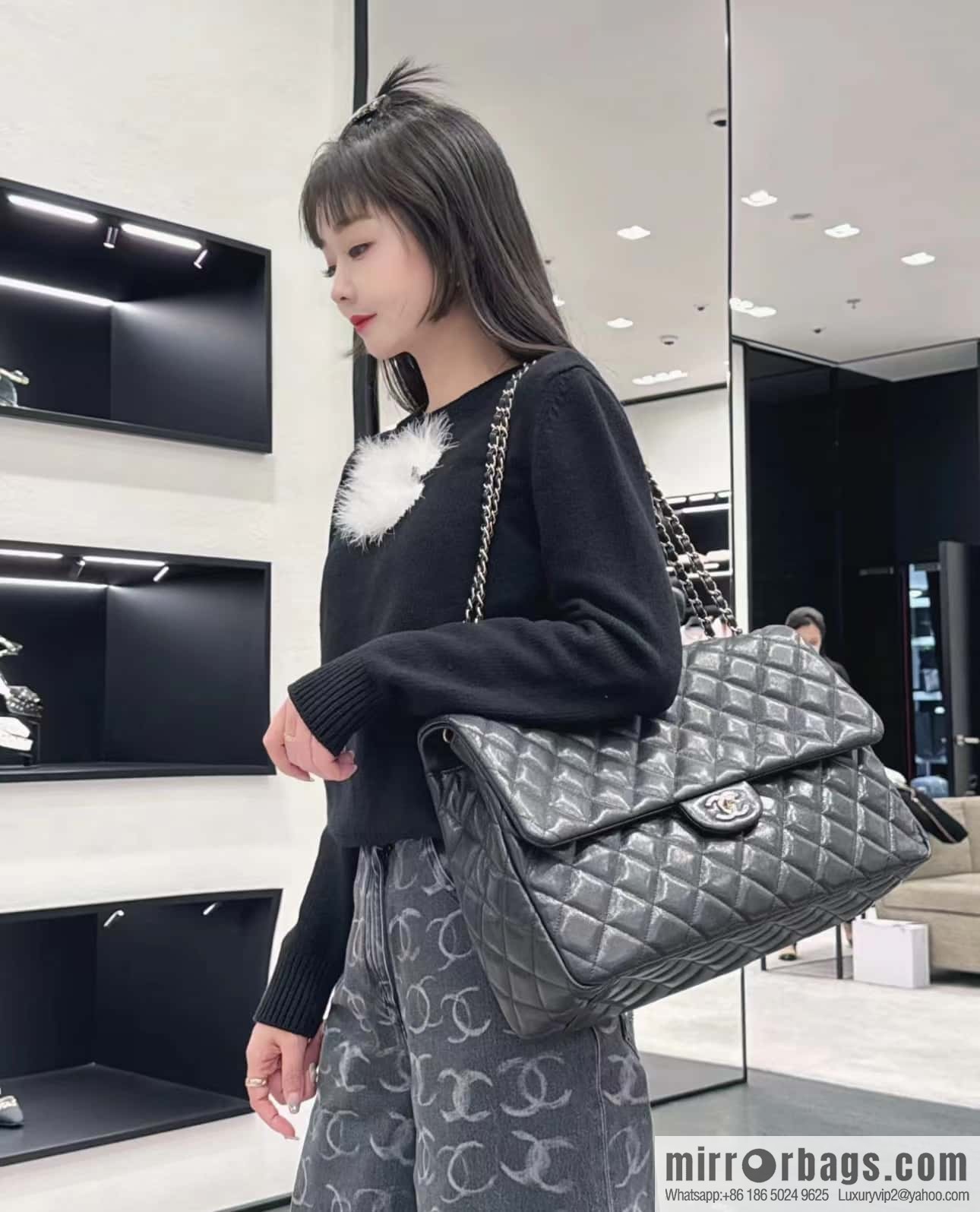 CHANEL 24C early spring vacation series explosive oversized CF airport big bag AS4661