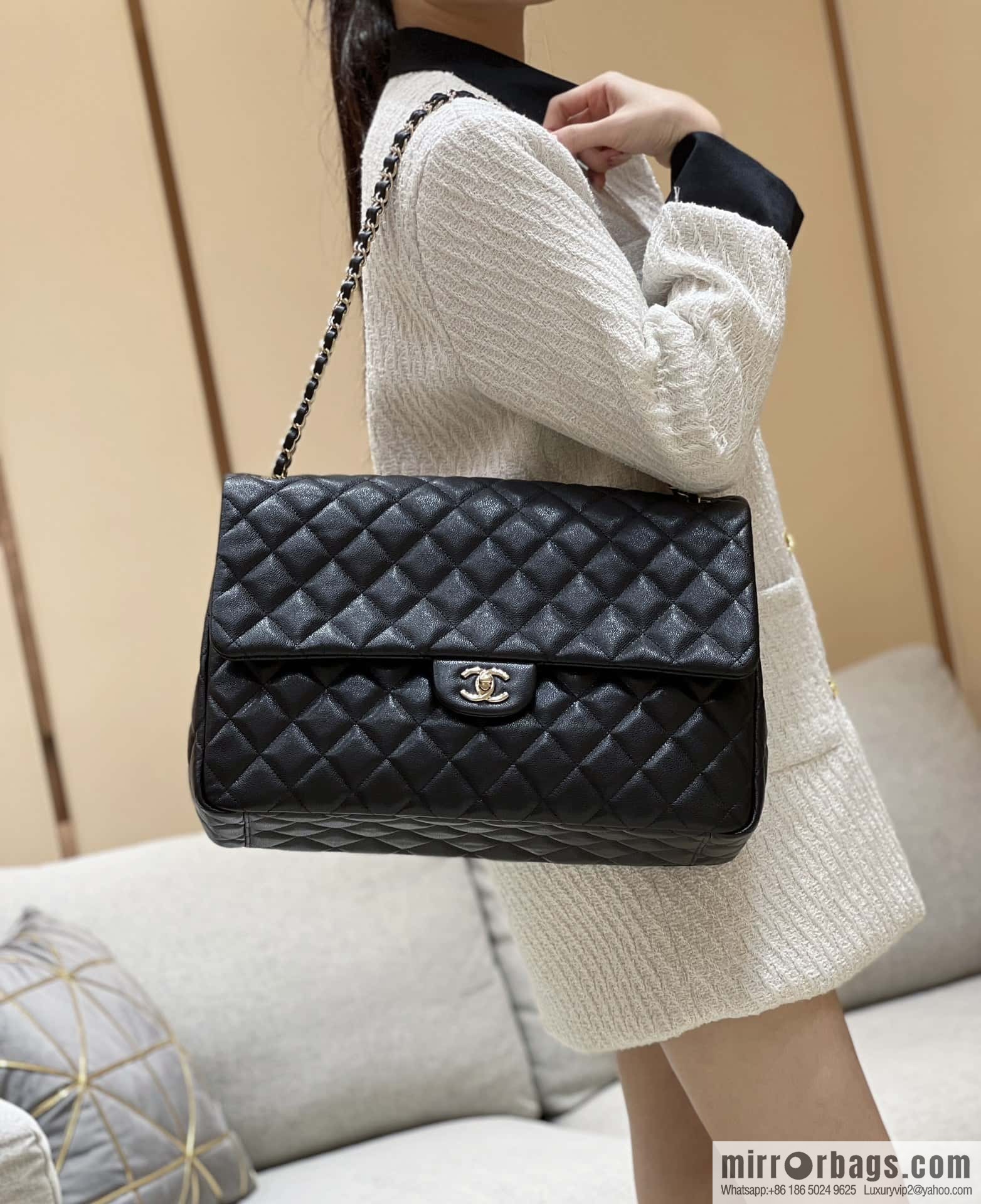 CHANEL 24C early spring vacation series explosive oversized CF airport big bag AS4661