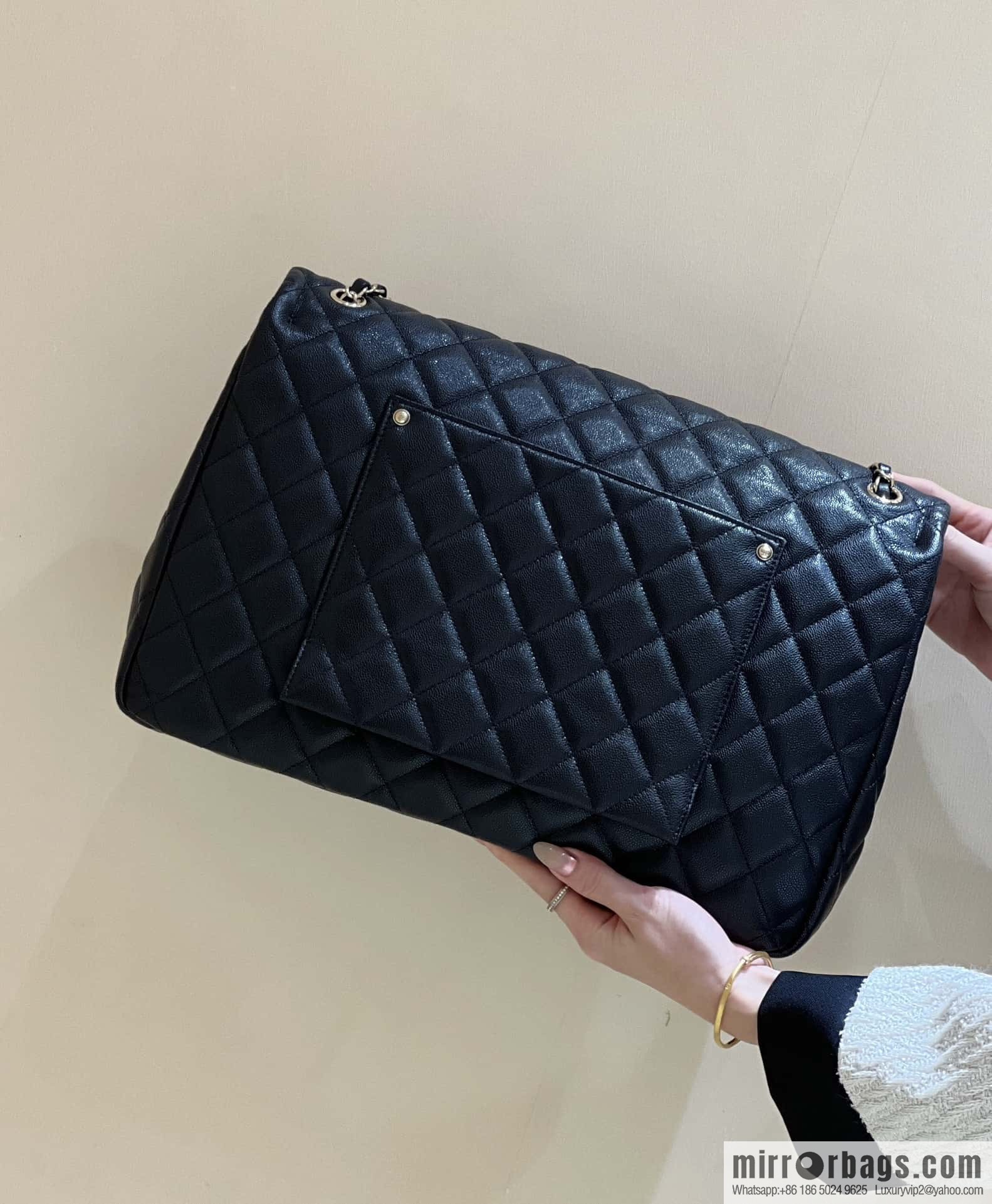CHANEL 24C early spring vacation series explosive oversized CF airport big bag AS4661