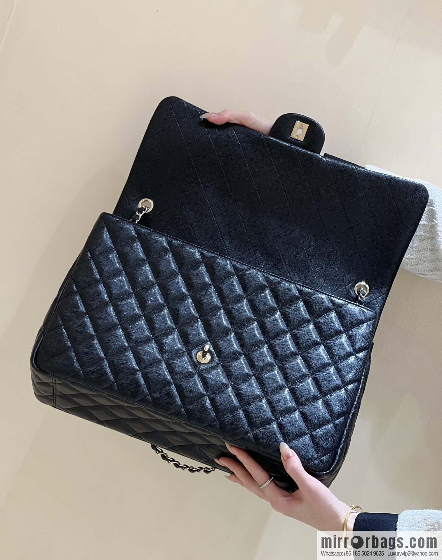 CHANEL 24C early spring vacation series explosive oversized CF airport big bag AS4661