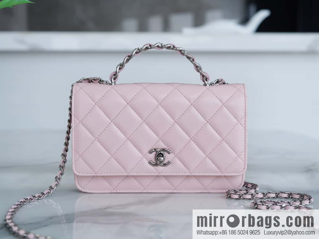 CHANEL 23K new rhinestone handle woc AP3645 pink