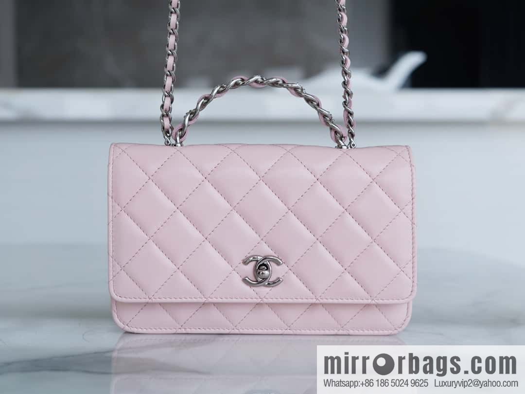 CHANEL 23K new rhinestone handle woc AP3645 pink