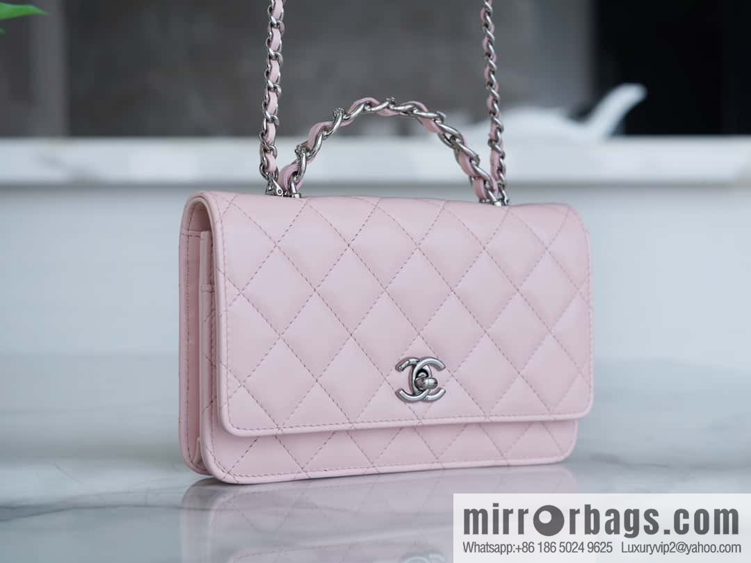 CHANEL 23K new rhinestone handle woc AP3645 pink
