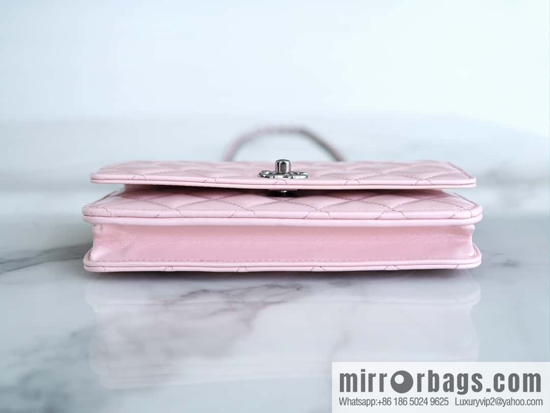 CHANEL 23K new rhinestone handle woc AP3645 pink