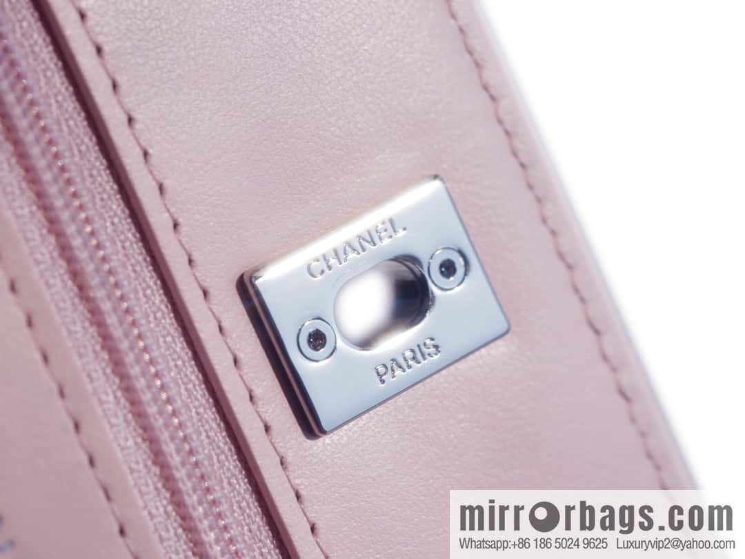 CHANEL 23K new rhinestone handle woc AP3645 pink