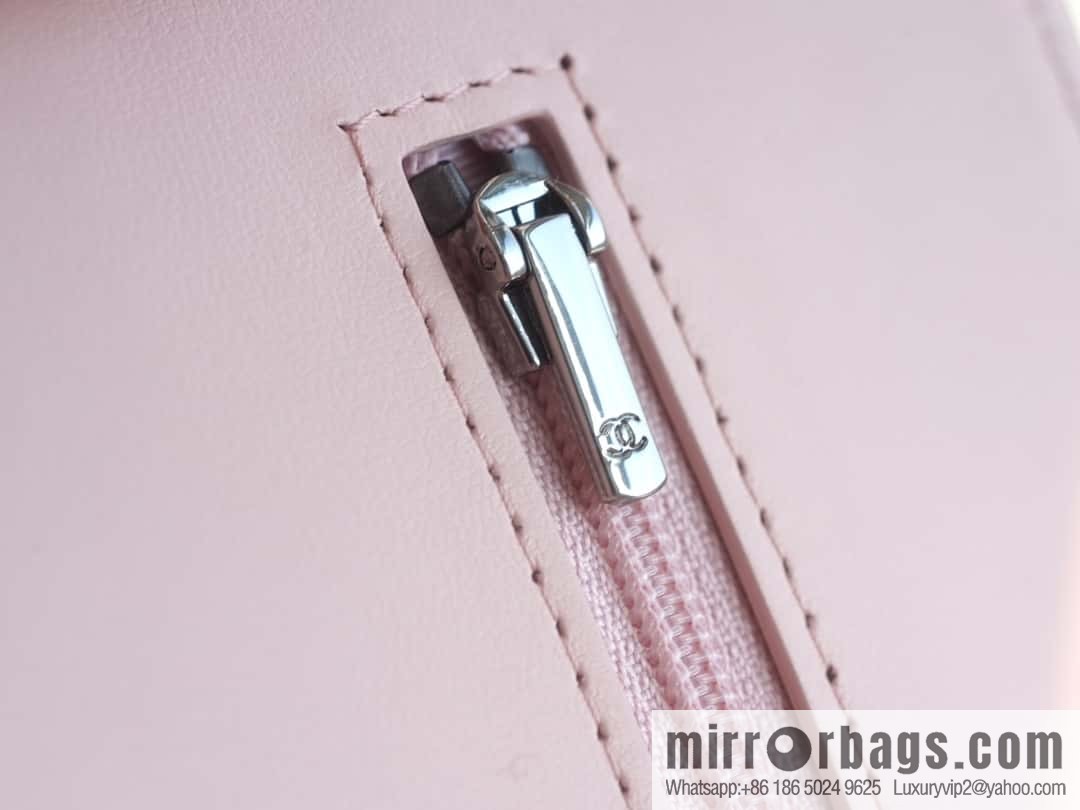 CHANEL 23K new rhinestone handle woc AP3645 pink