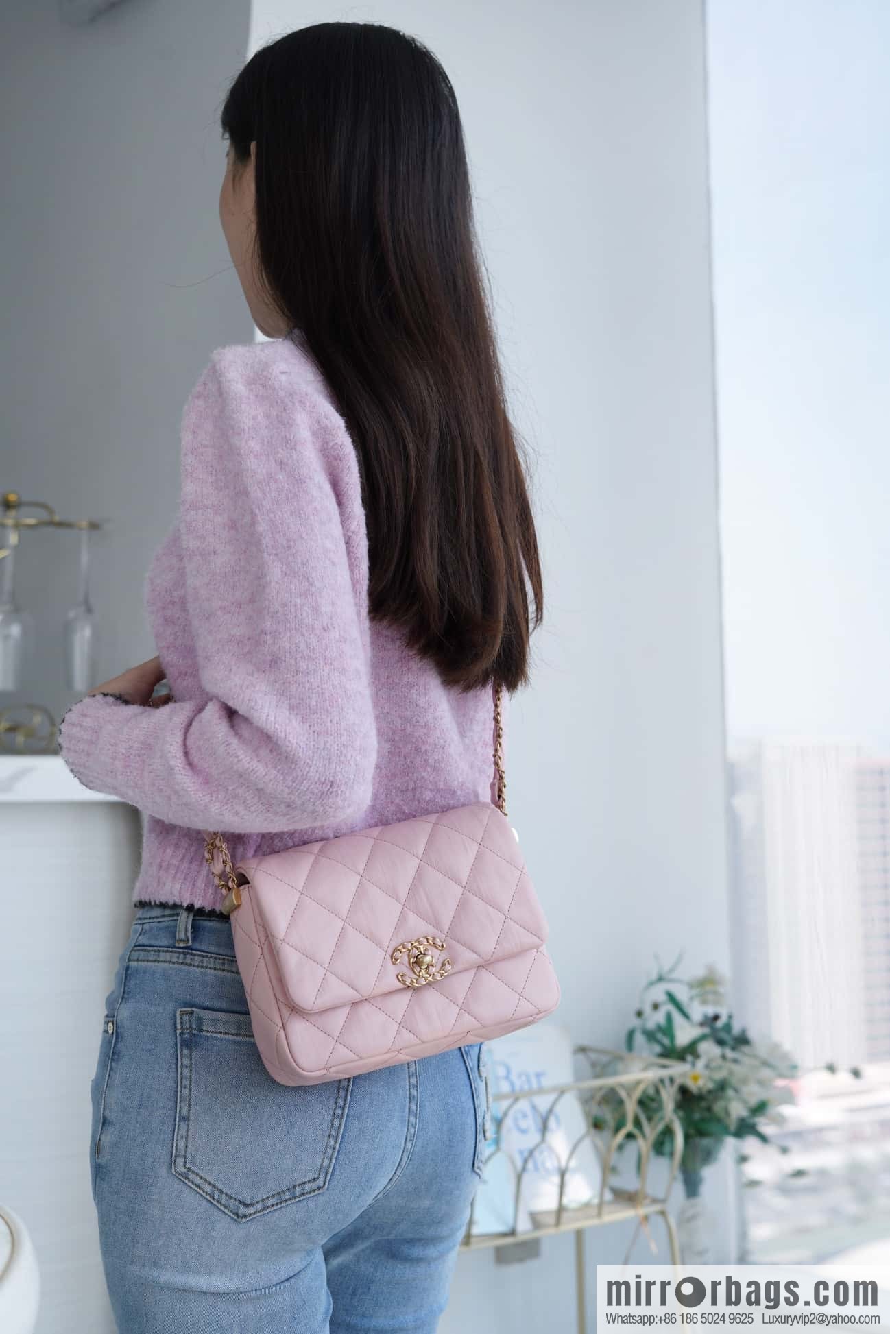 CHANEL 23k autumn and winter series 19 wide shoulder strap cover bag AS4423 pink