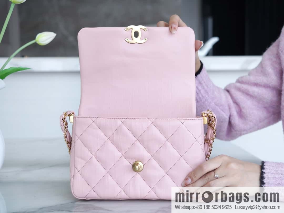 CHANEL 23k autumn and winter series 19 wide shoulder strap cover bag AS4423 pink