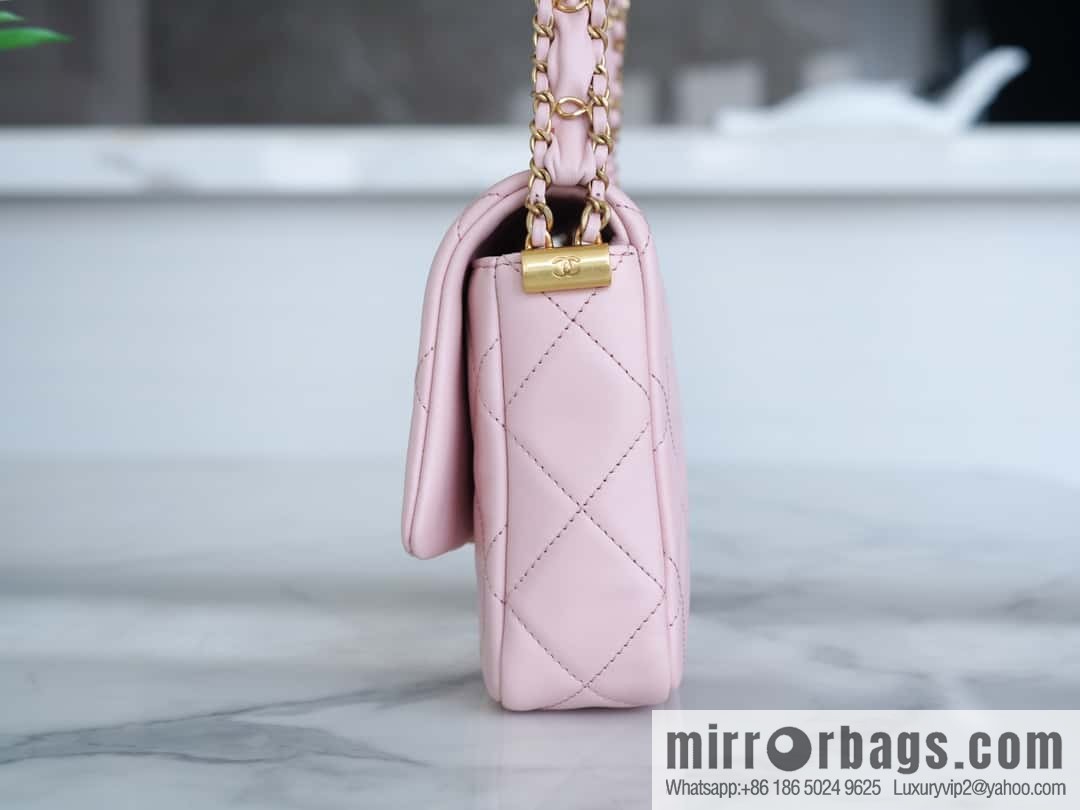 CHANEL 23k autumn and winter series 19 wide shoulder strap cover bag AS4423 pink