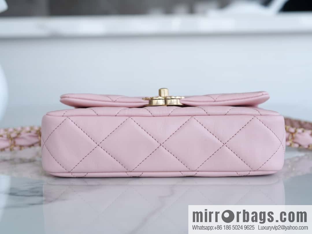 CHANEL 23k autumn and winter series 19 wide shoulder strap cover bag AS4423 pink