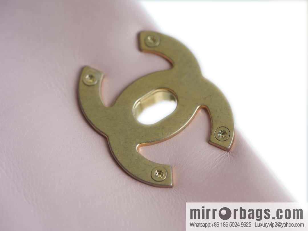 CHANEL 23k autumn and winter series 19 wide shoulder strap cover bag AS4423 pink