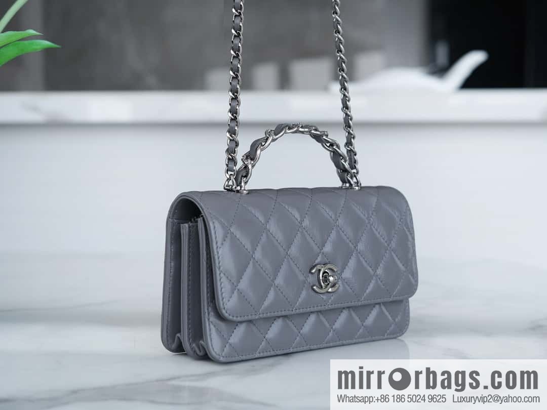 CHANEL 23K new rhinestone handle organ AP3645 dark gray