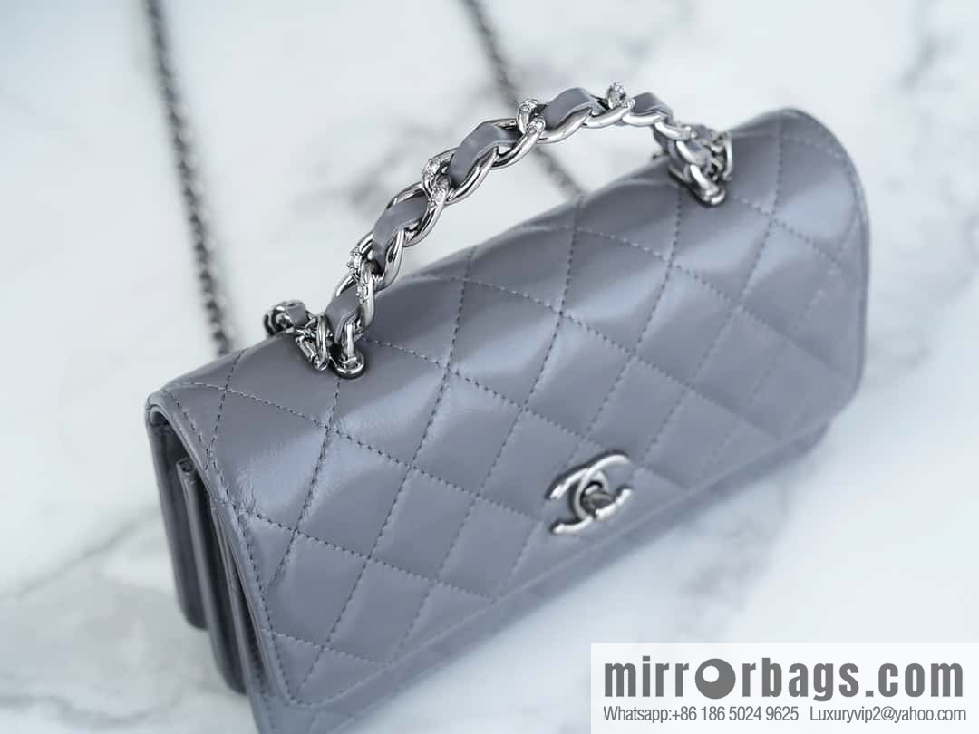 CHANEL 23K new rhinestone handle organ AP3645 dark gray