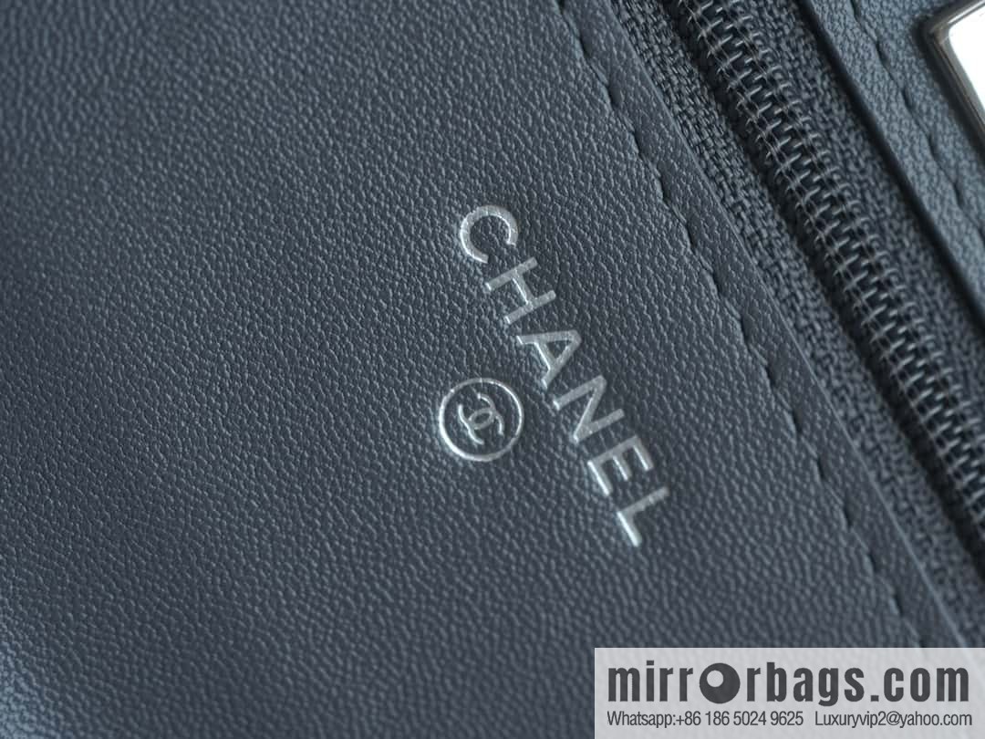 CHANEL 23K new rhinestone handle organ AP3645 dark gray