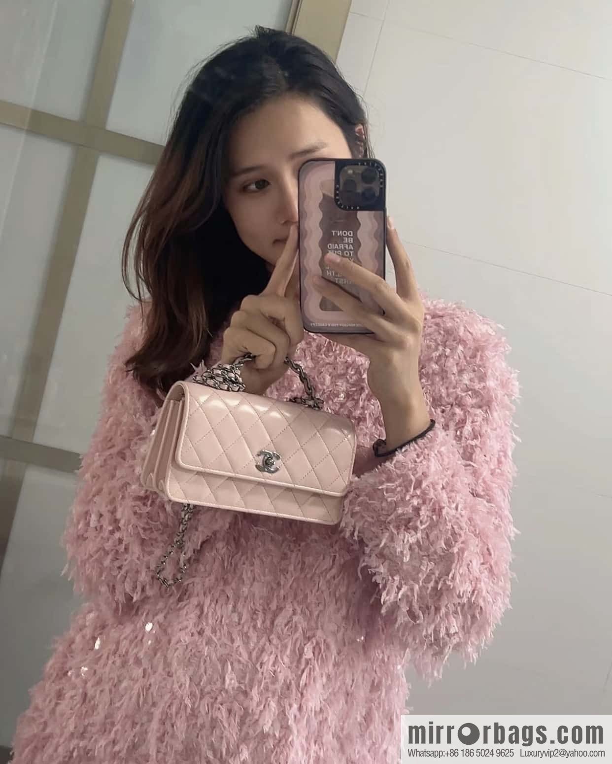 CHANEL 23K new rhinestone handle organ AP3645 pink