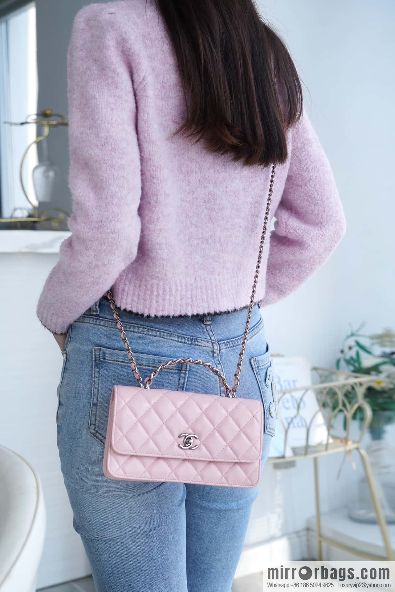 CHANEL 23K new rhinestone handle organ AP3645 pink