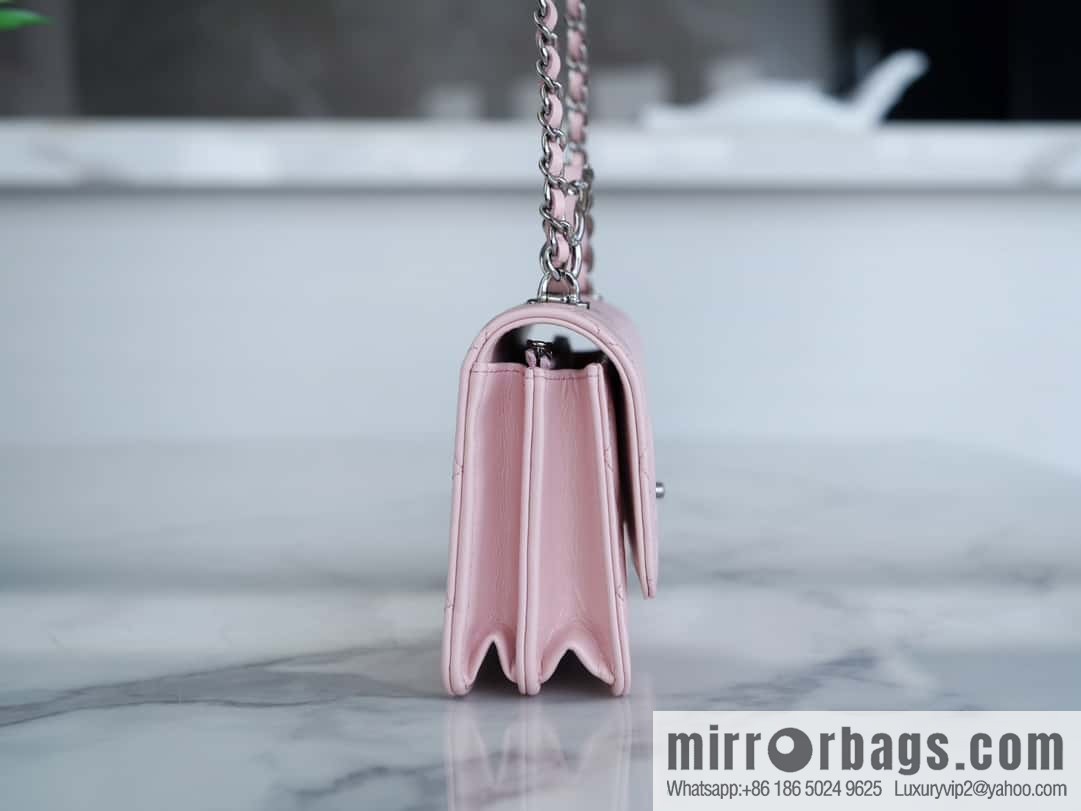 CHANEL 23K new rhinestone handle organ AP3645 pink
