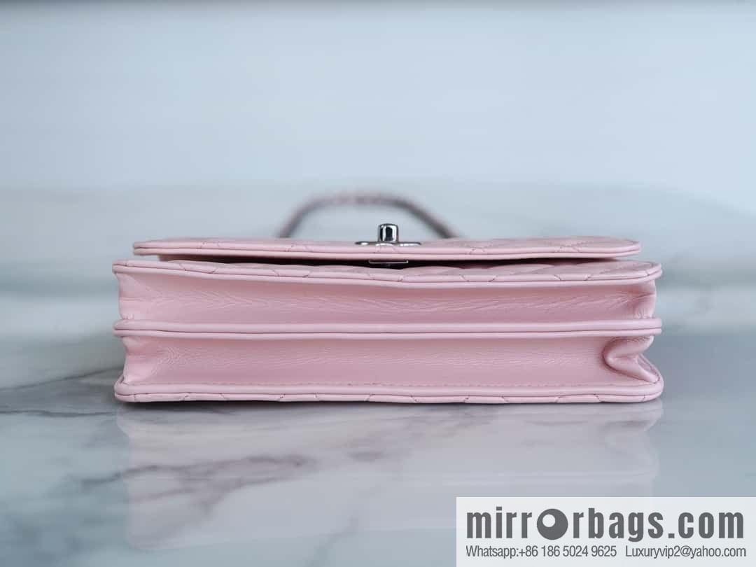 CHANEL 23K new rhinestone handle organ AP3645 pink