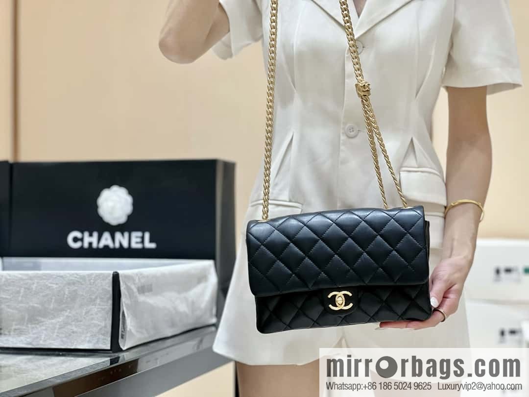 CHANEL 22k autumn and winter high-end ready-to-wear series small gold pillar adjustment bag AS3609