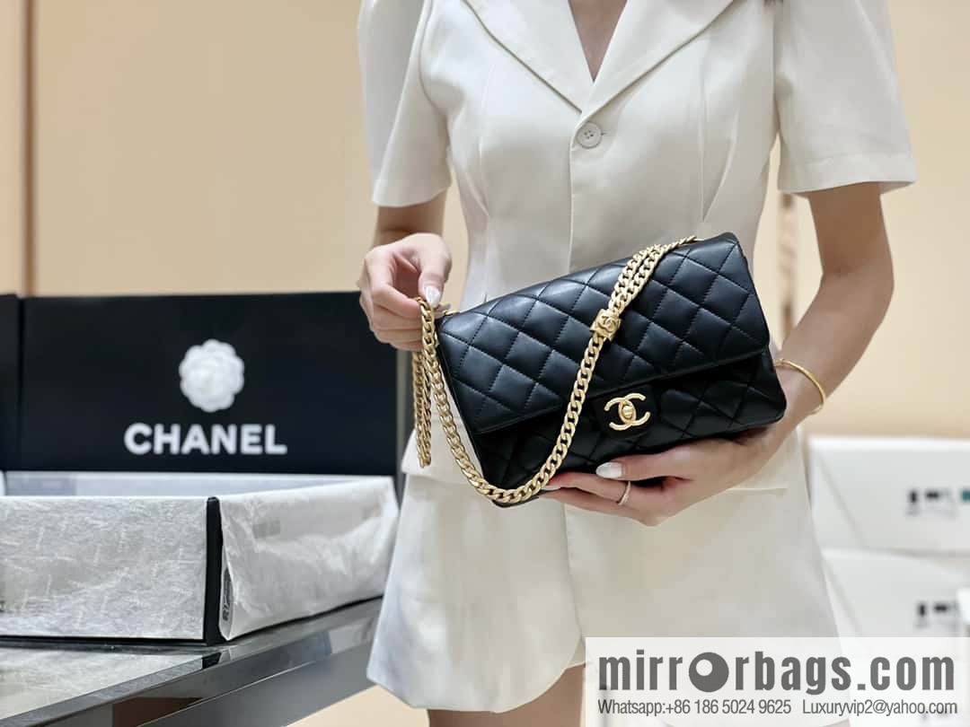 CHANEL 22k autumn and winter high-end ready-to-wear series small gold pillar adjustment bag AS3609