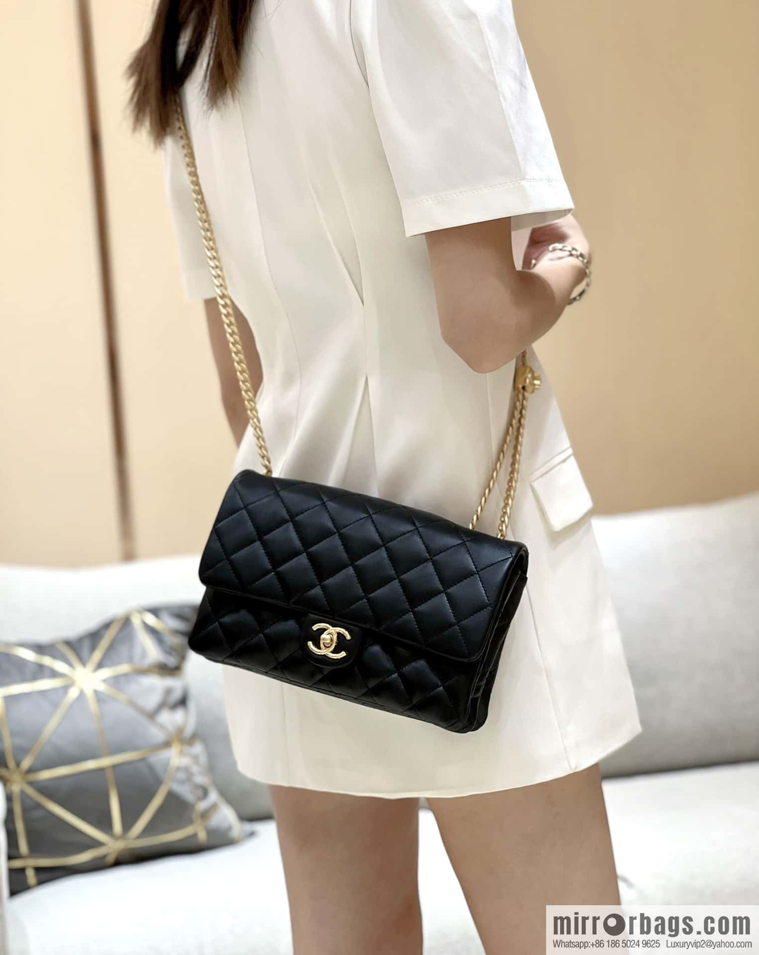 CHANEL 22k autumn and winter high-end ready-to-wear series small gold pillar adjustment bag AS3609