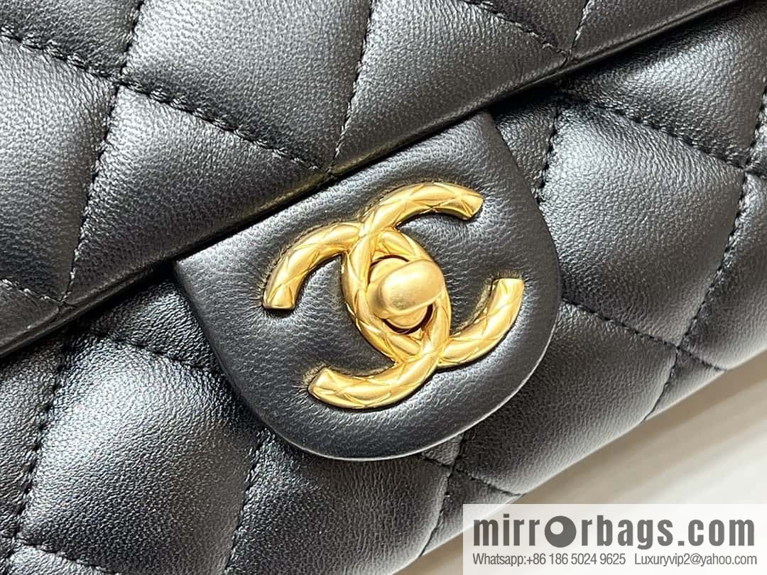CHANEL 22k autumn and winter high-end ready-to-wear series small gold pillar adjustment bag AS3609
