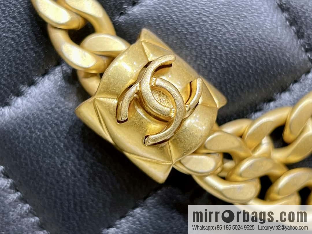CHANEL 22k autumn and winter high-end ready-to-wear series small gold pillar adjustment bag AS3609