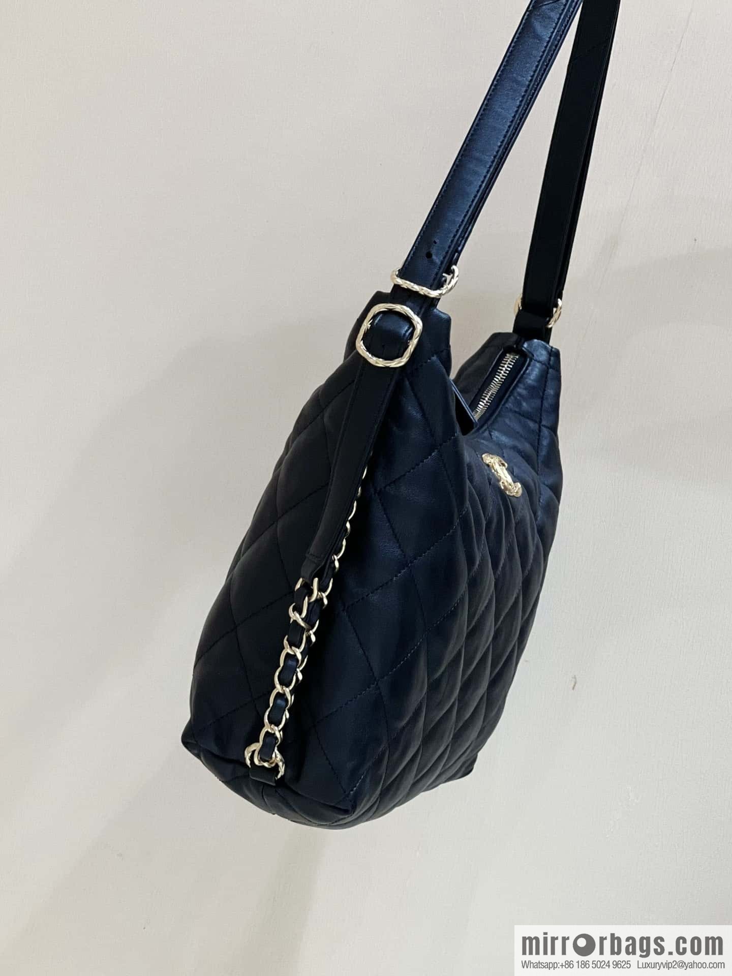 CHANEL 22B Fairy dual-purpose Hobo bag AS3487