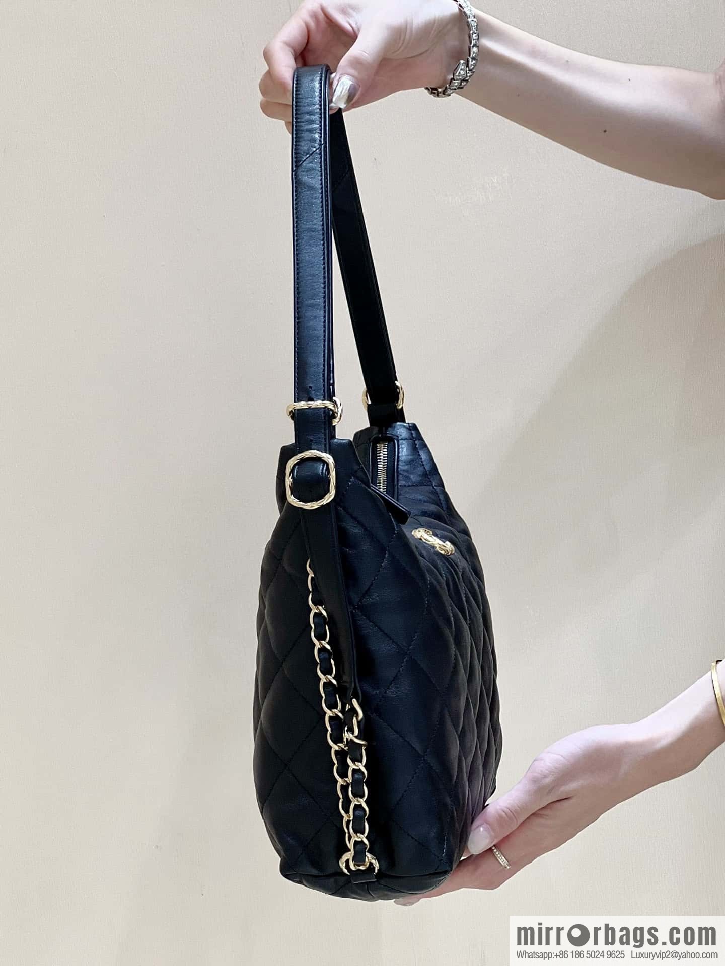 CHANEL 22B Fairy dual-purpose Hobo bag AS3487