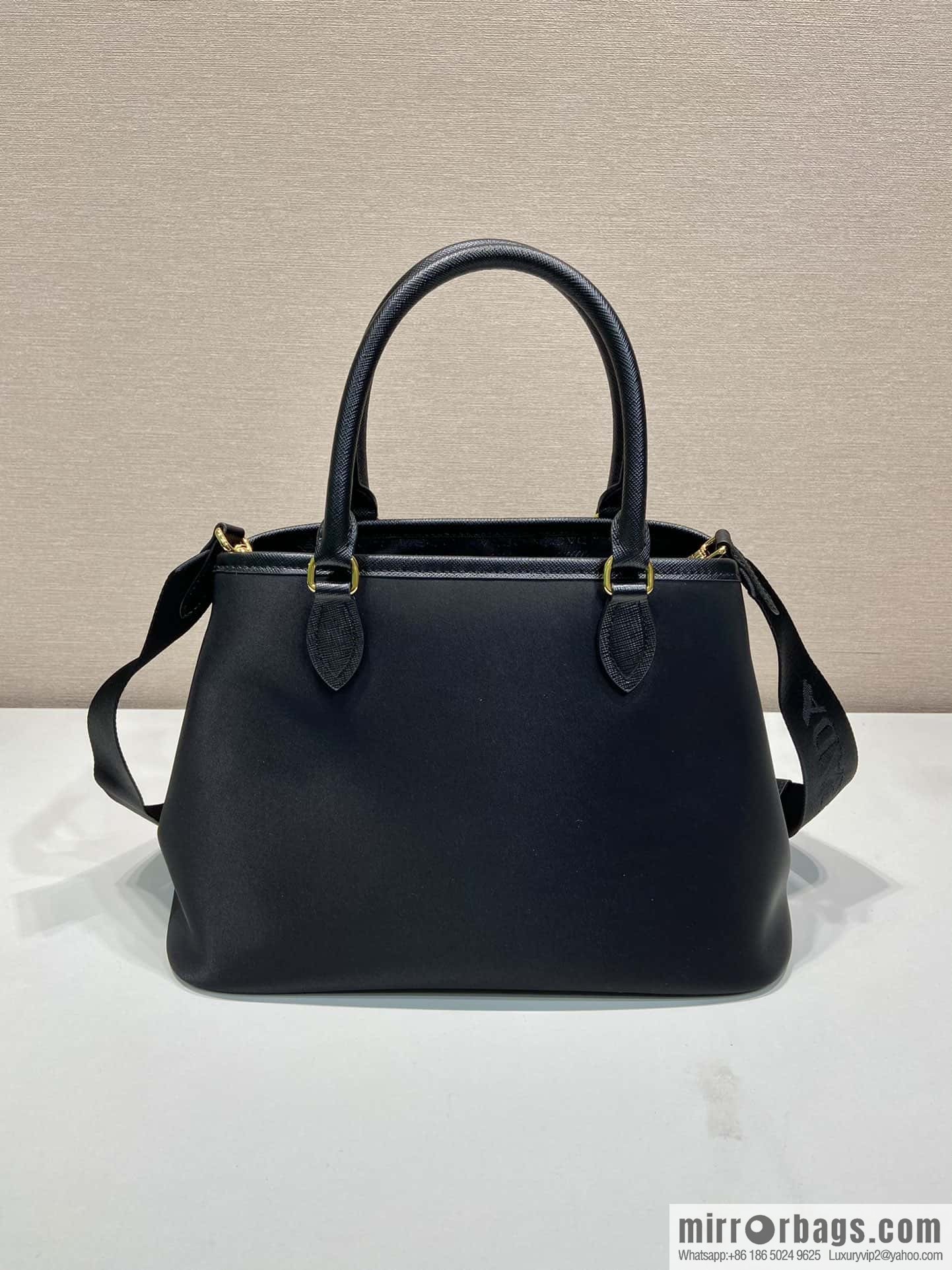 Prada Vintage tote bag 🎉 1BA173 L