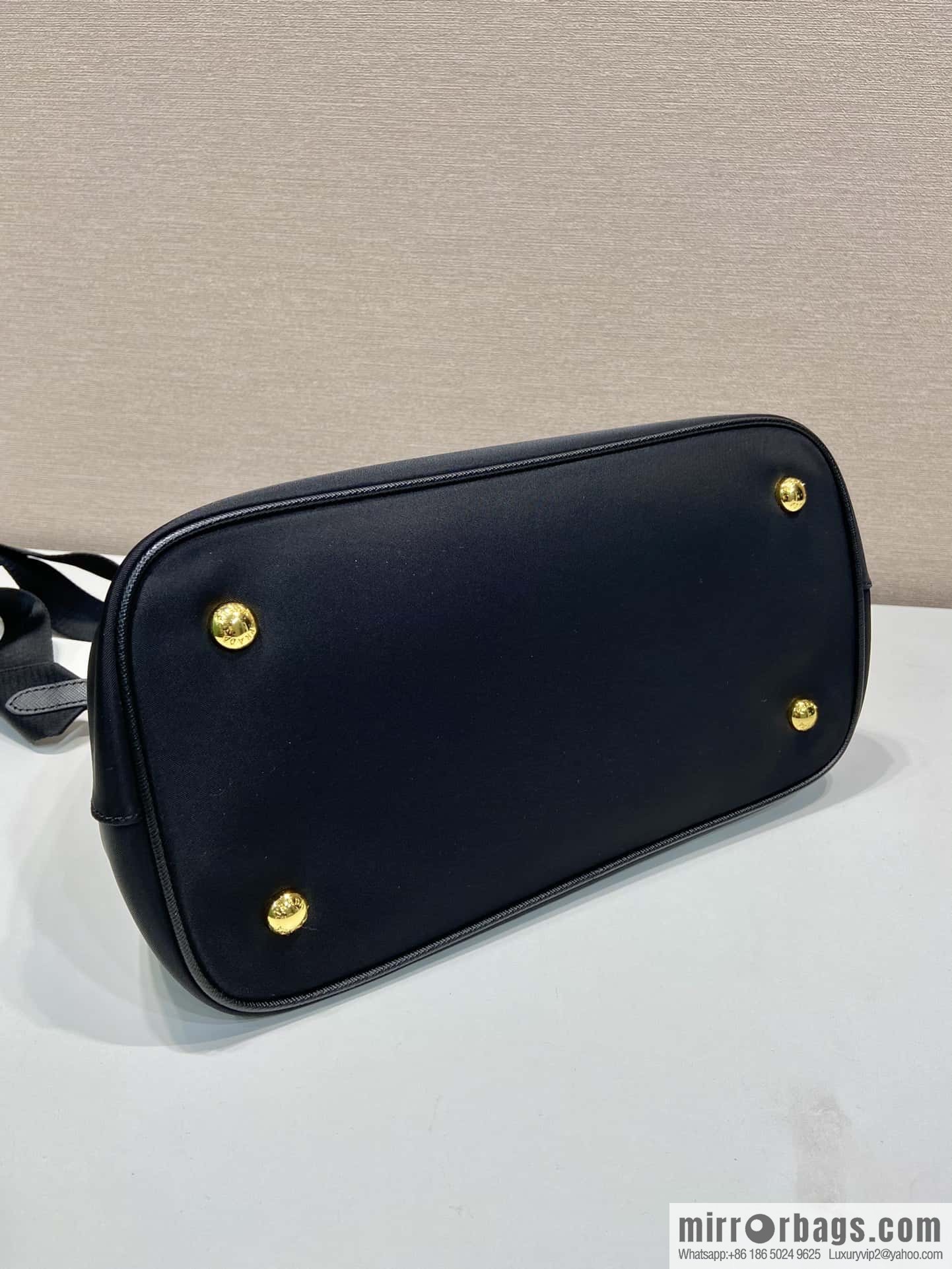 Prada Vintage tote bag 🎉 1BA173 L