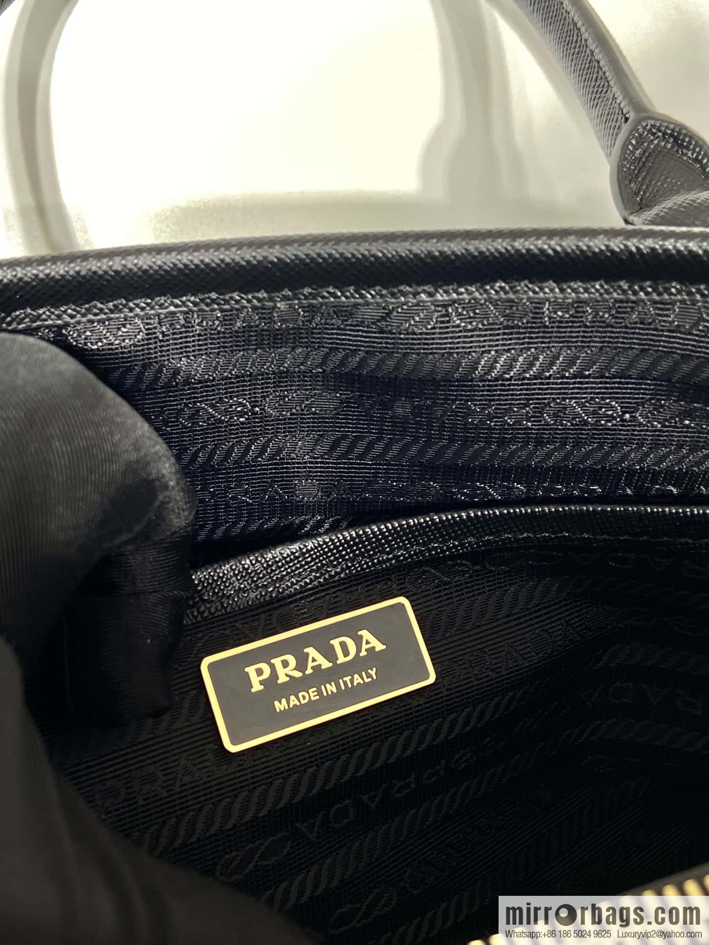 Prada Vintage tote bag 🎉 1BA173 L