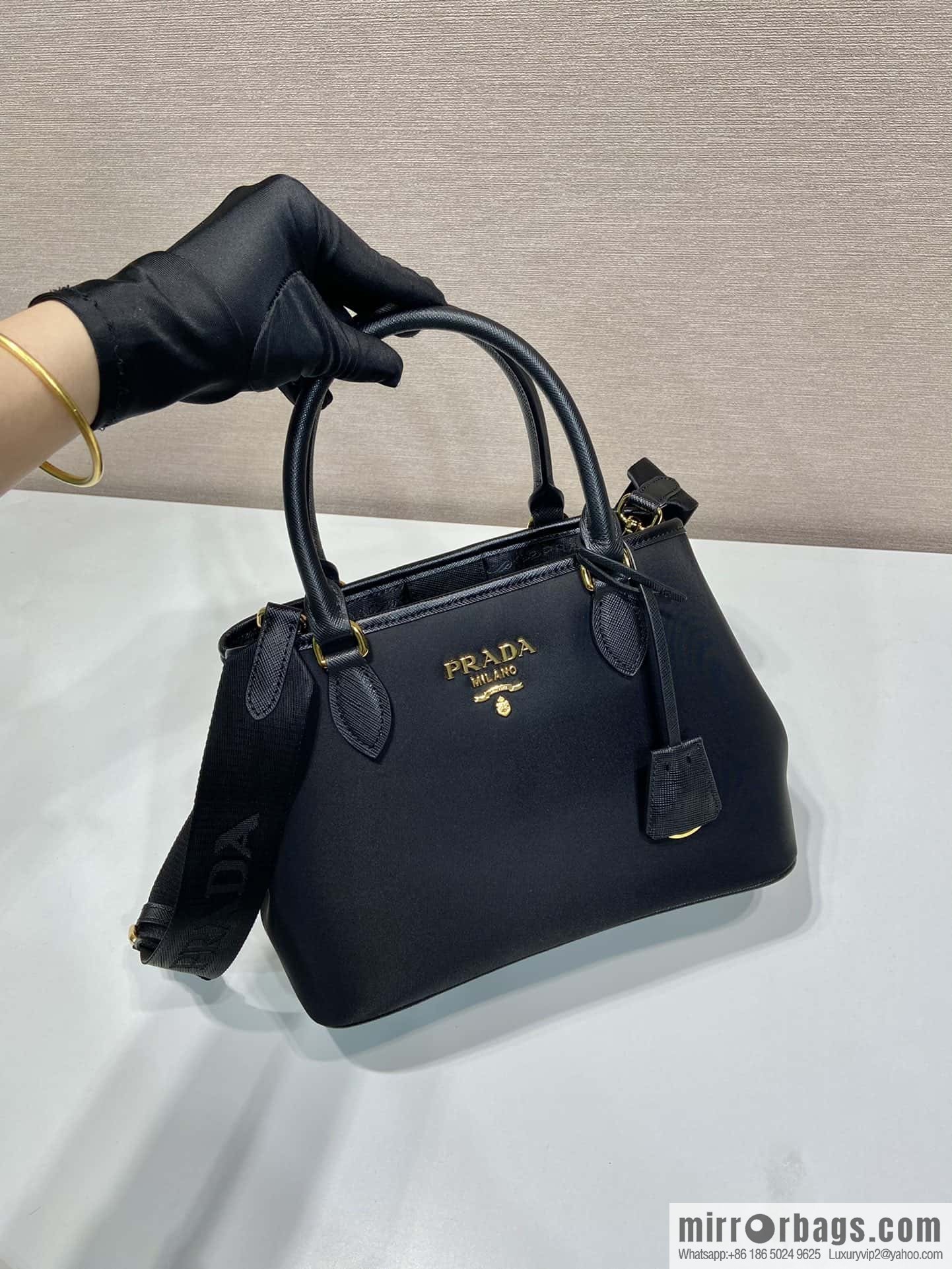 Prada Vintage tote bag 🎉 1BA172 S