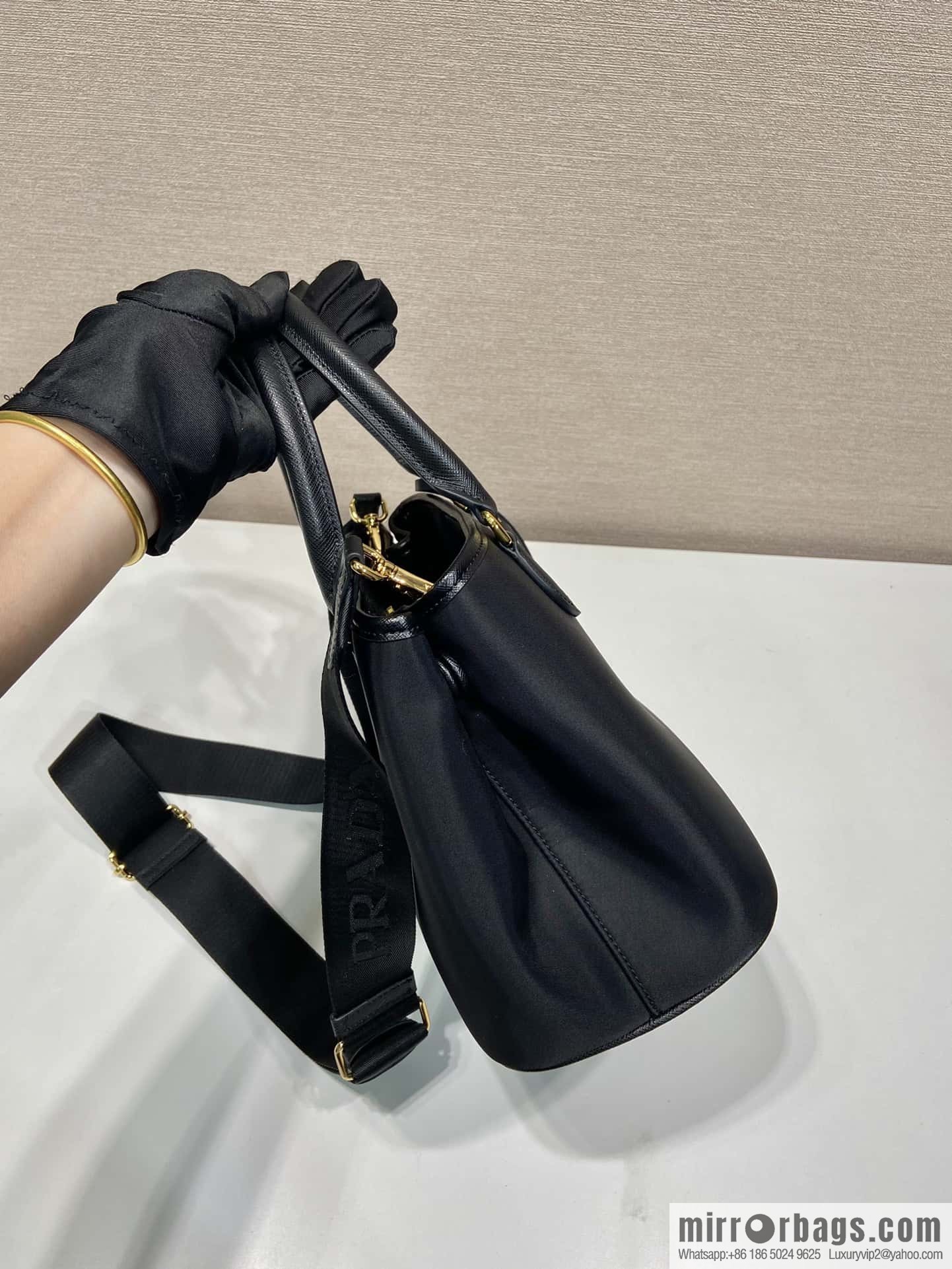 Prada Vintage tote bag 🎉 1BA172 S