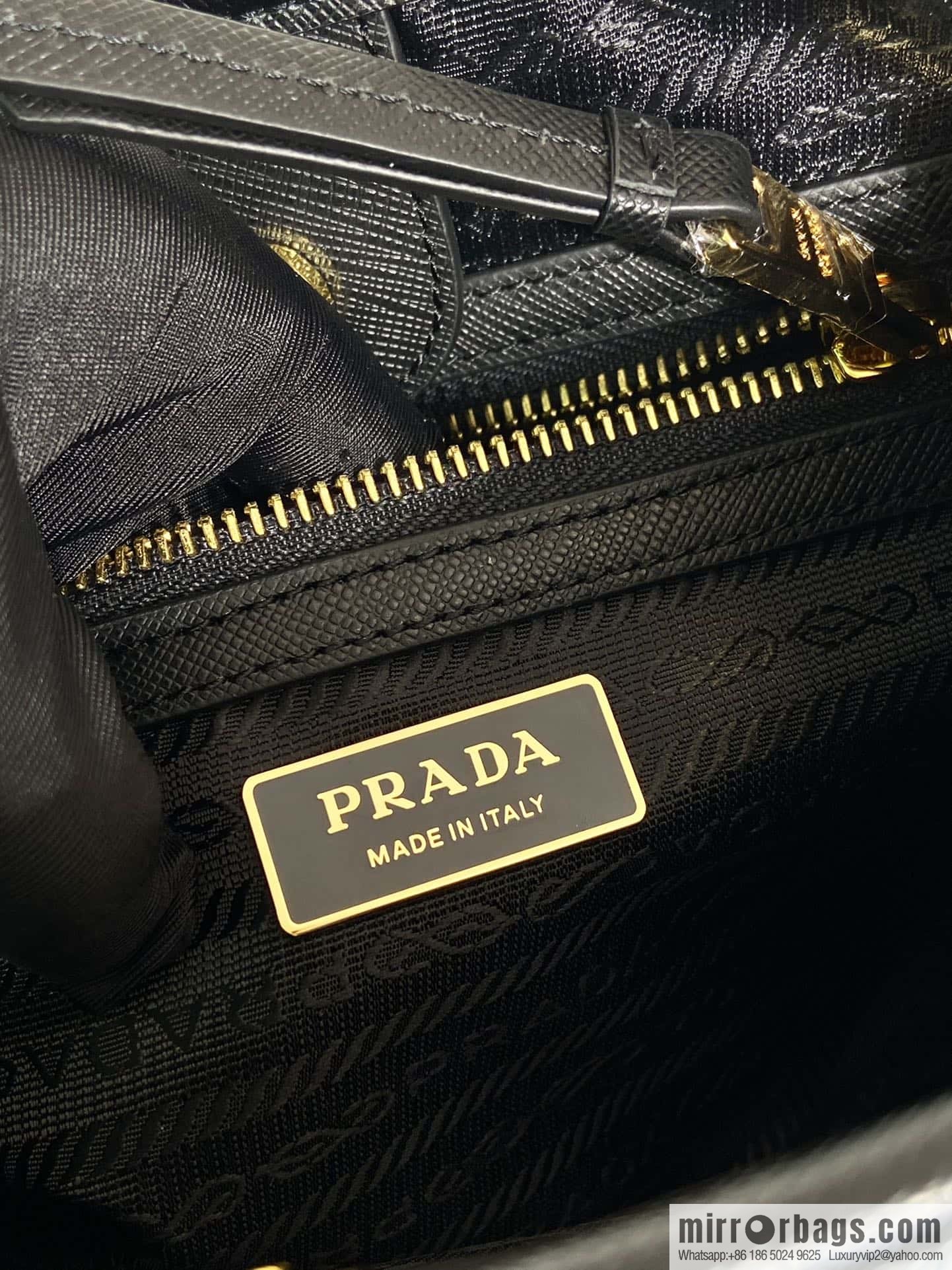 Prada Vintage tote bag 🎉 1BA172 S