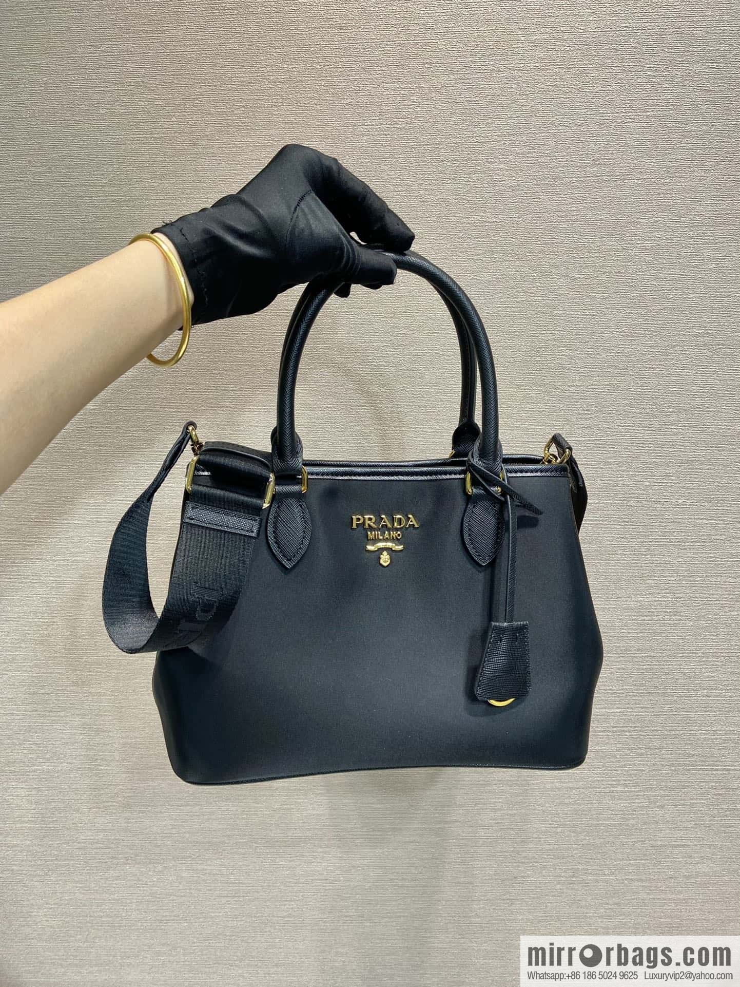 Prada Vintage tote bag 🎉 1BA172 S