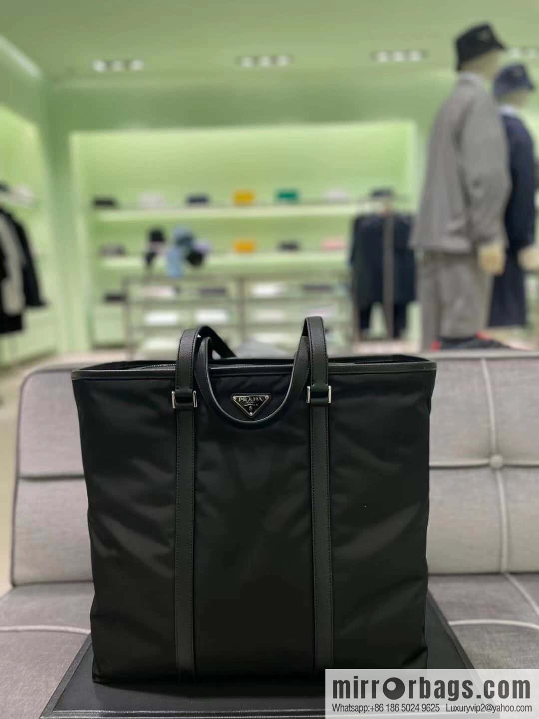 PRADA new tote bag 🎉 2VG112