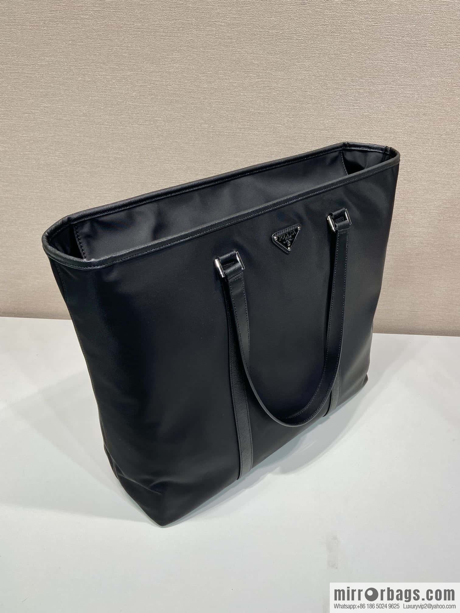 PRADA new tote bag 🎉 2VG112