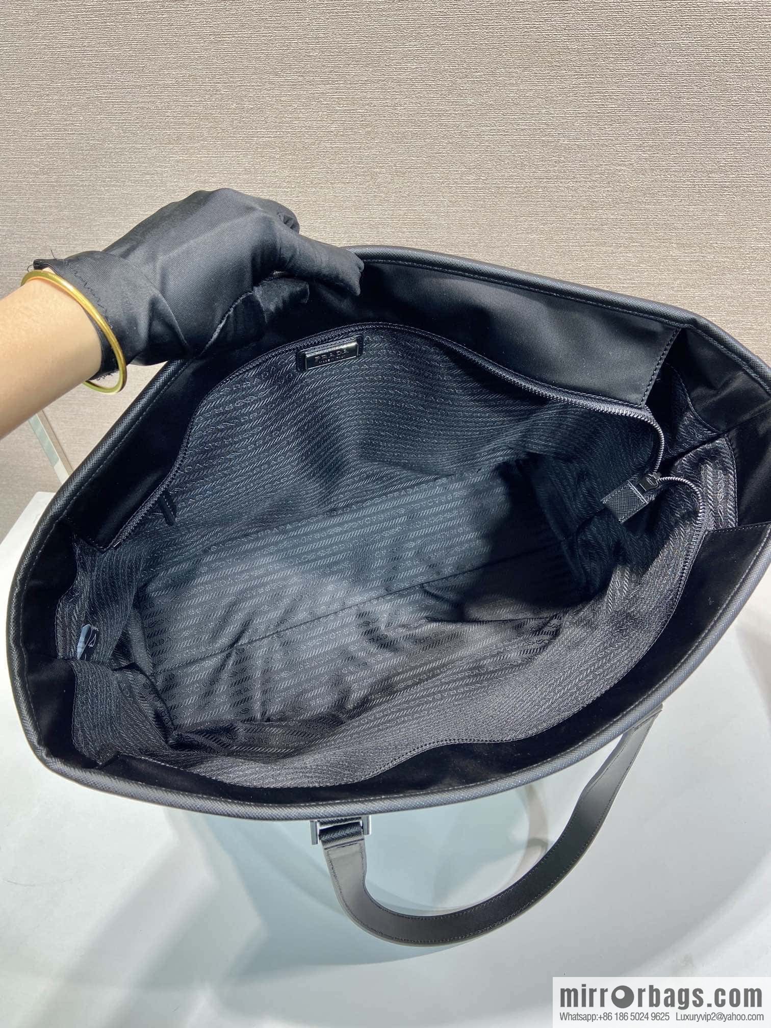 PRADA new tote bag 🎉 2VG112