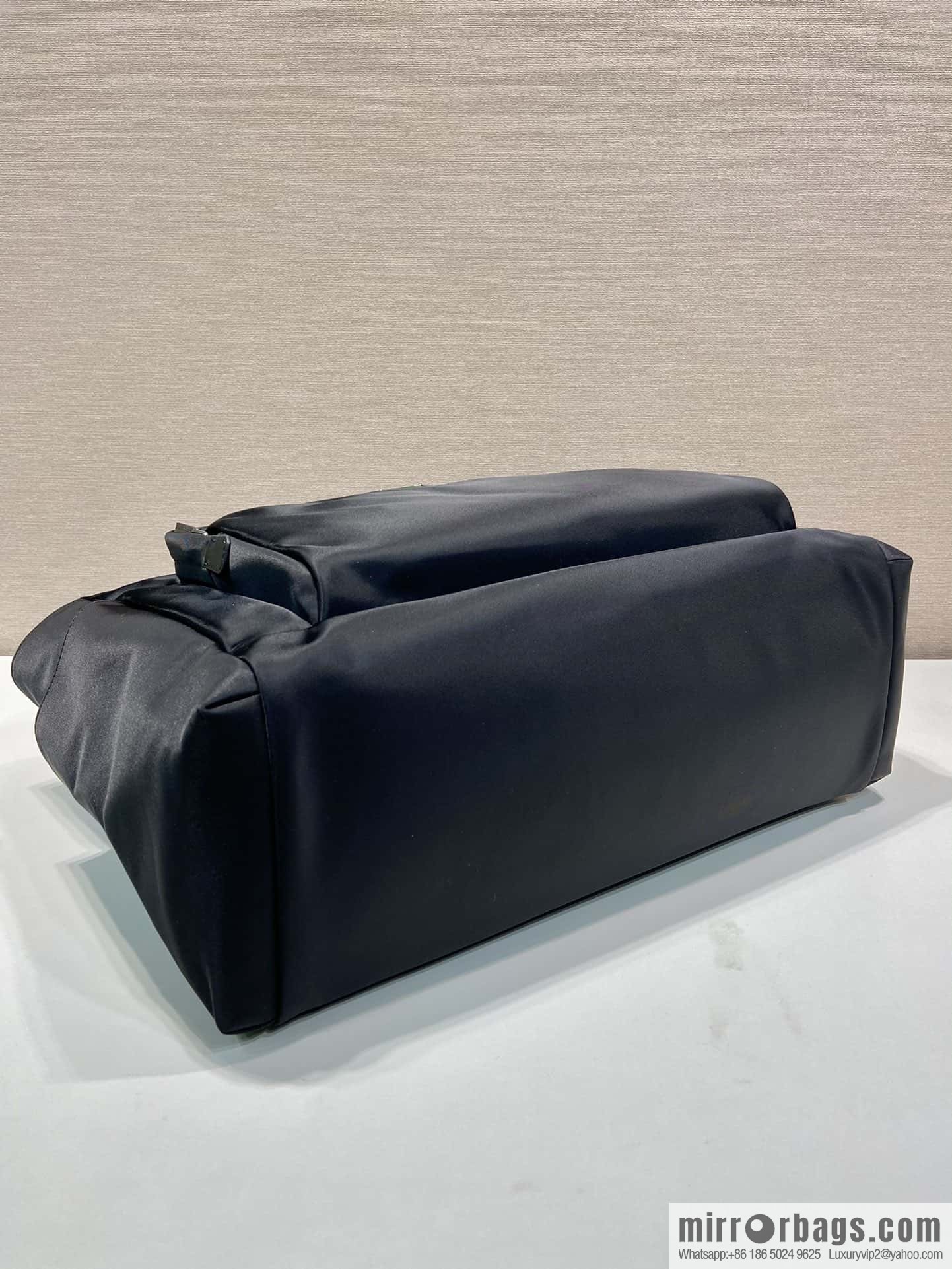 PRADA new tote bag 🎉 2VG097