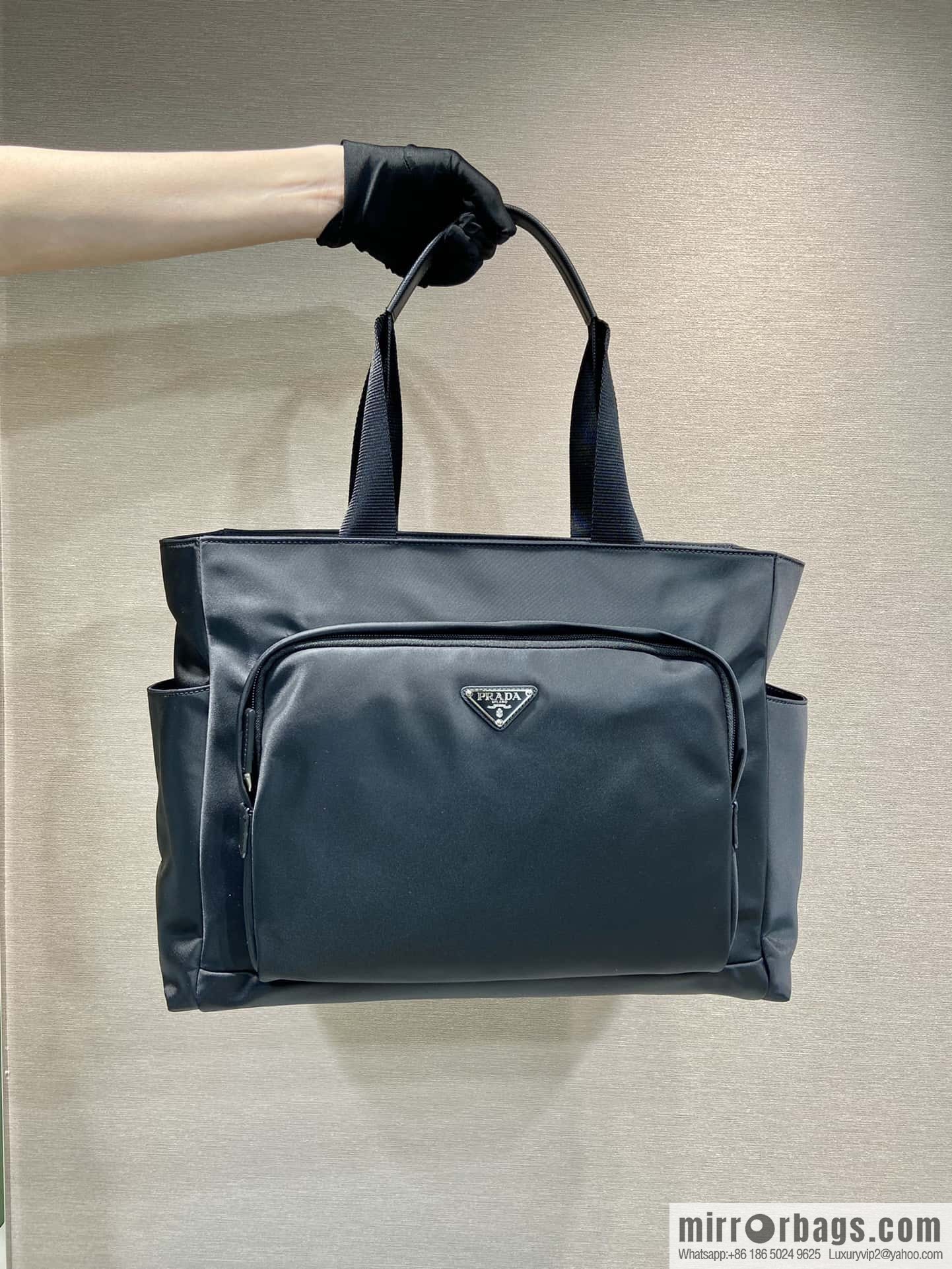 PRADA new tote bag 🎉 2VG097