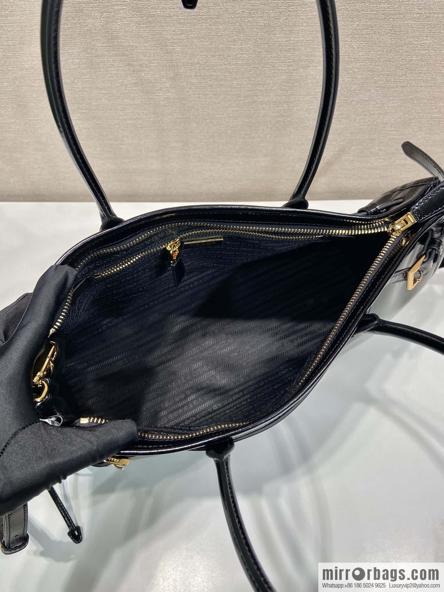 PRADA LusSolf oil wax leather crossbody bag 🎉 1BA433 large
