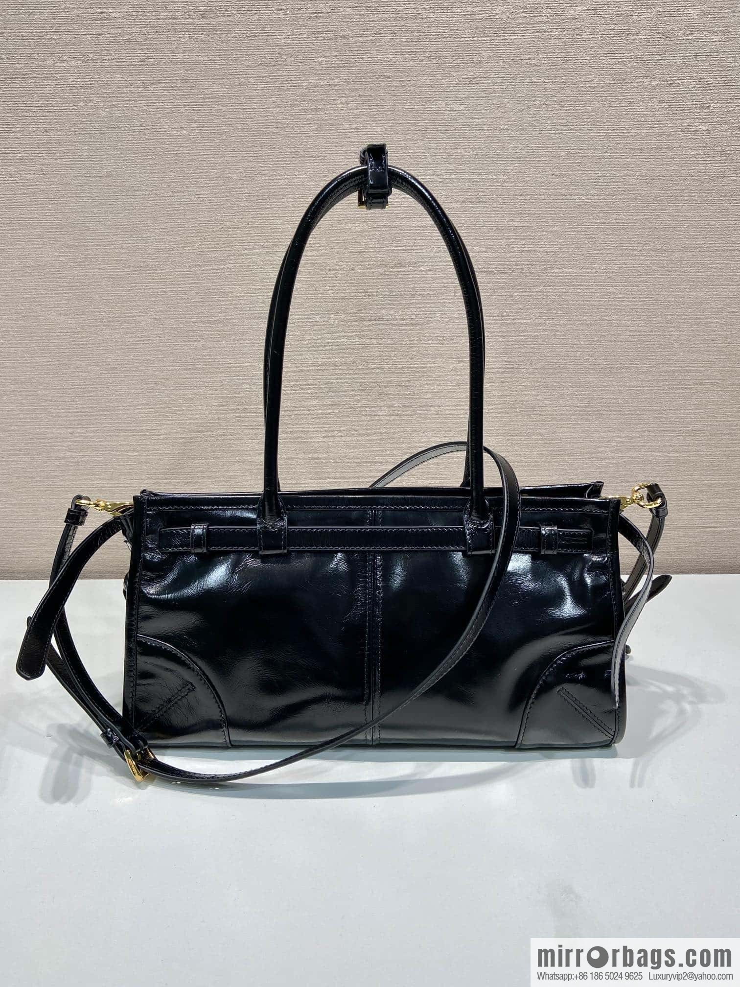 PRADA LusSolf oil wax leather crossbody bag 🎉 1BA426S