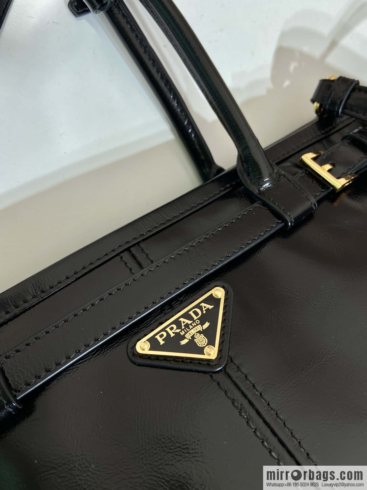 PRADA LusSolf oil wax leather crossbody bag 🎉 1BA426S