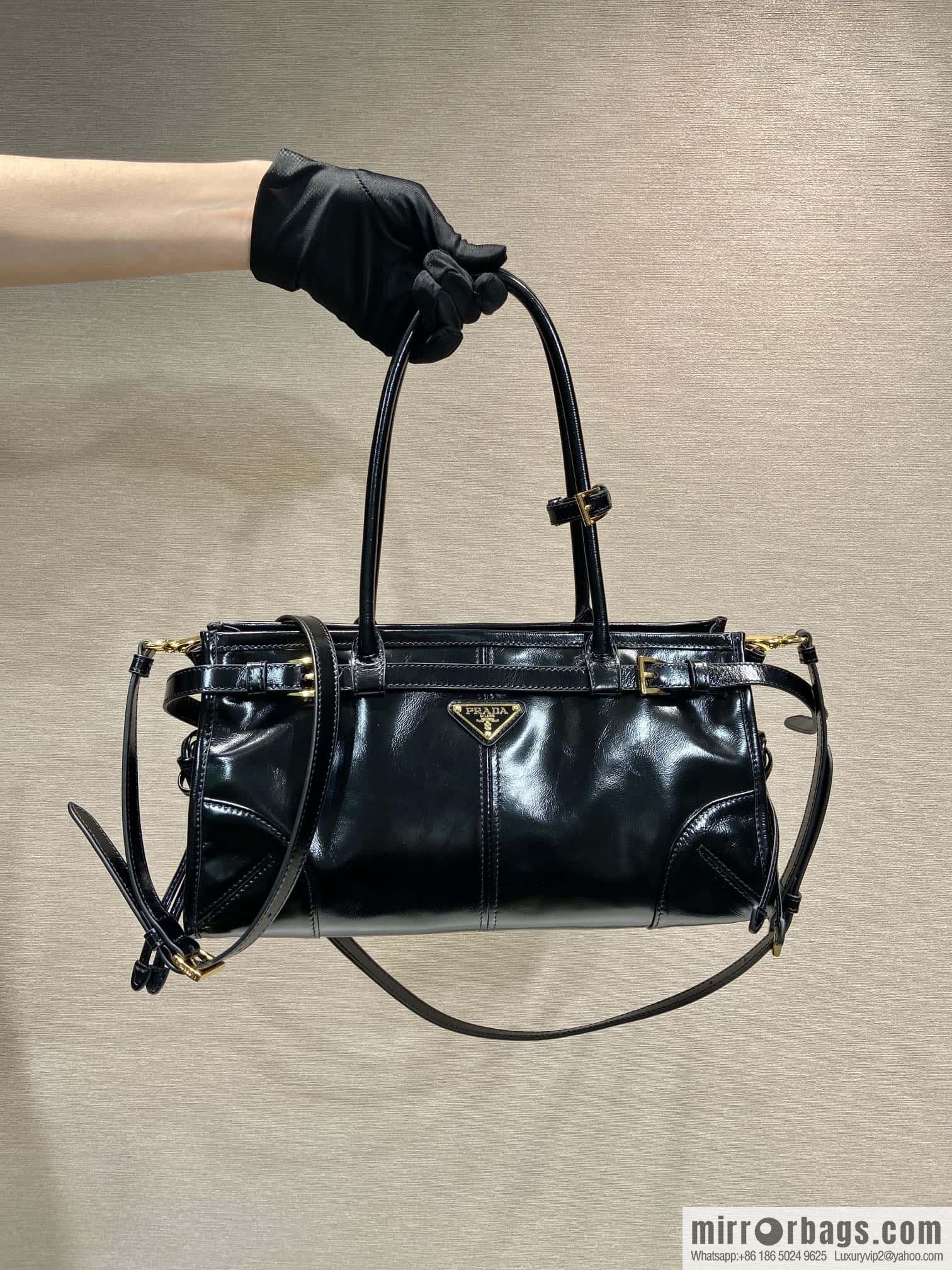 PRADA LusSolf oil wax leather crossbody bag 🎉 1BA426S