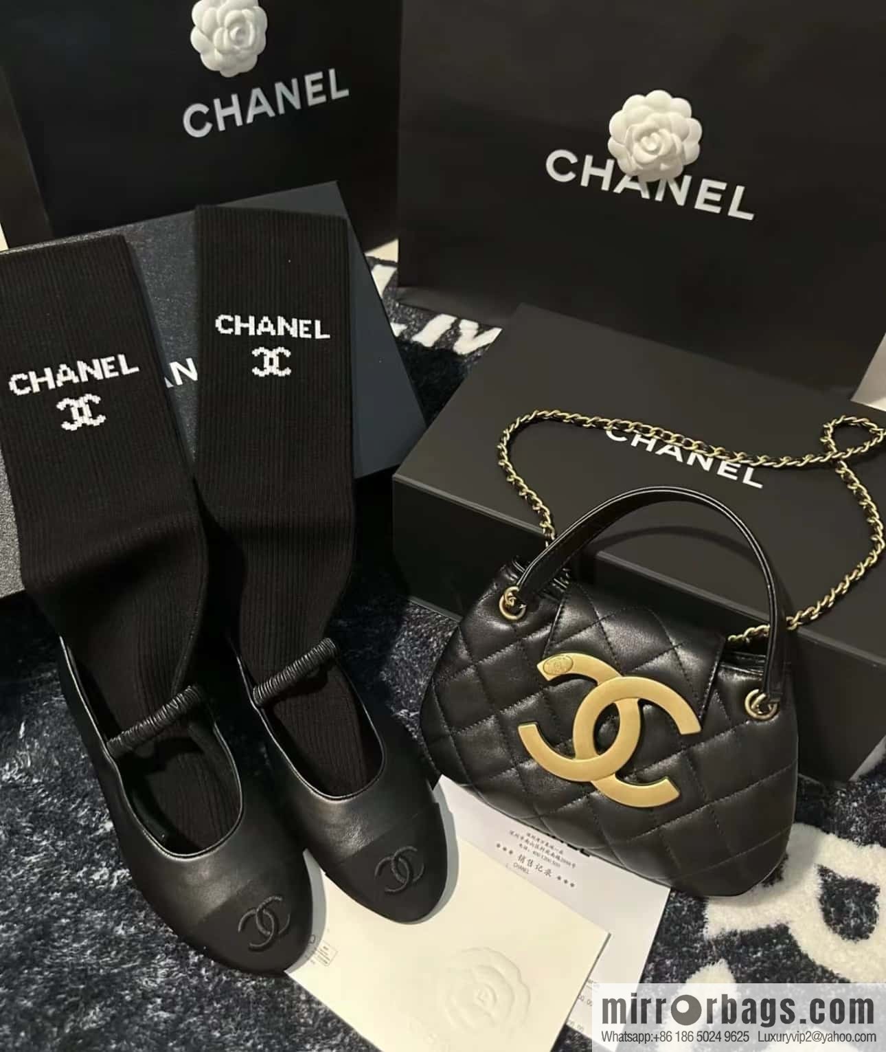 CHANEL 24C early spring vacation series, big double C Vintage messenger bag AS4609 black