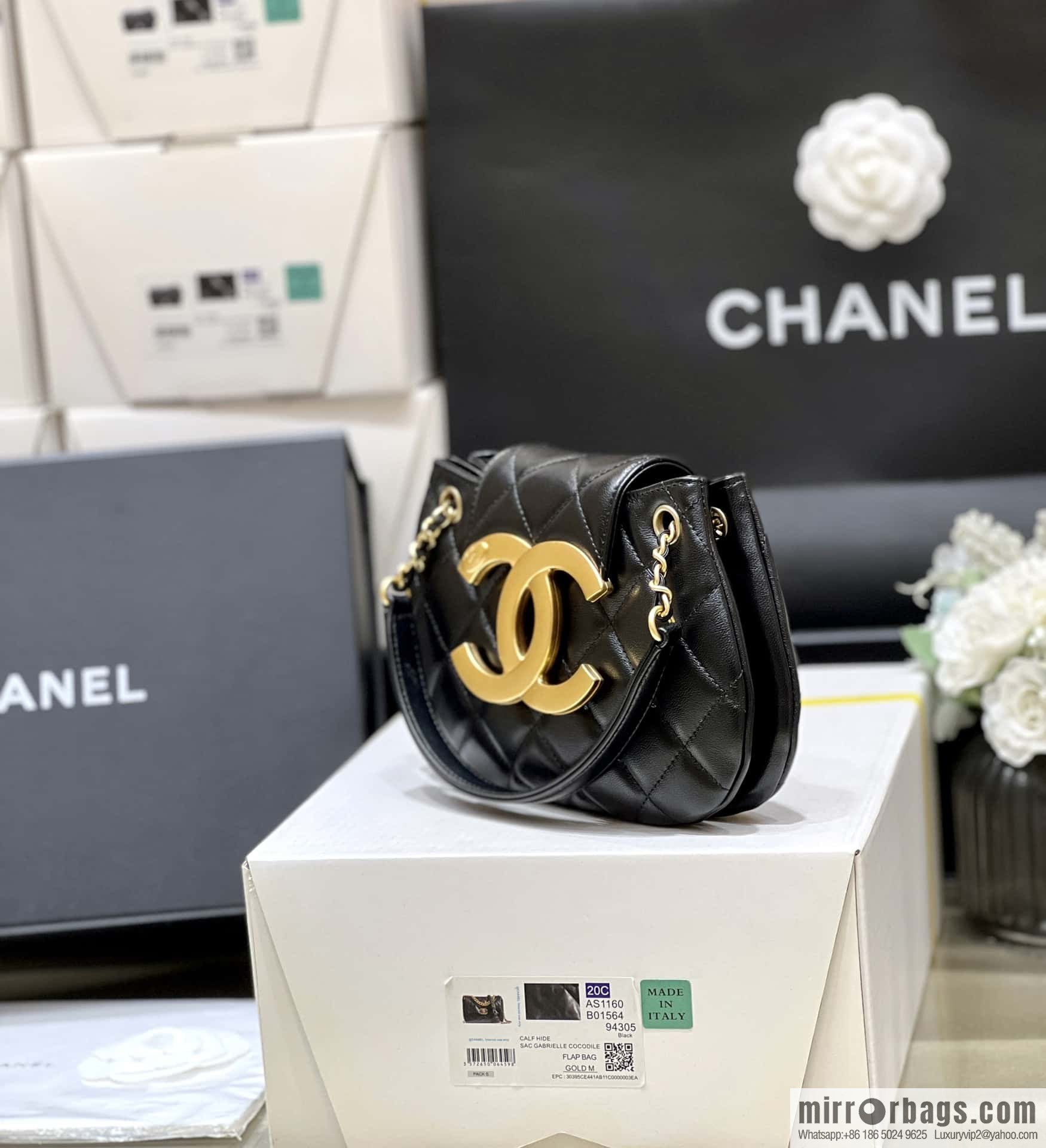 CHANEL 24C early spring vacation series, big double C Vintage messenger bag AS4609 black