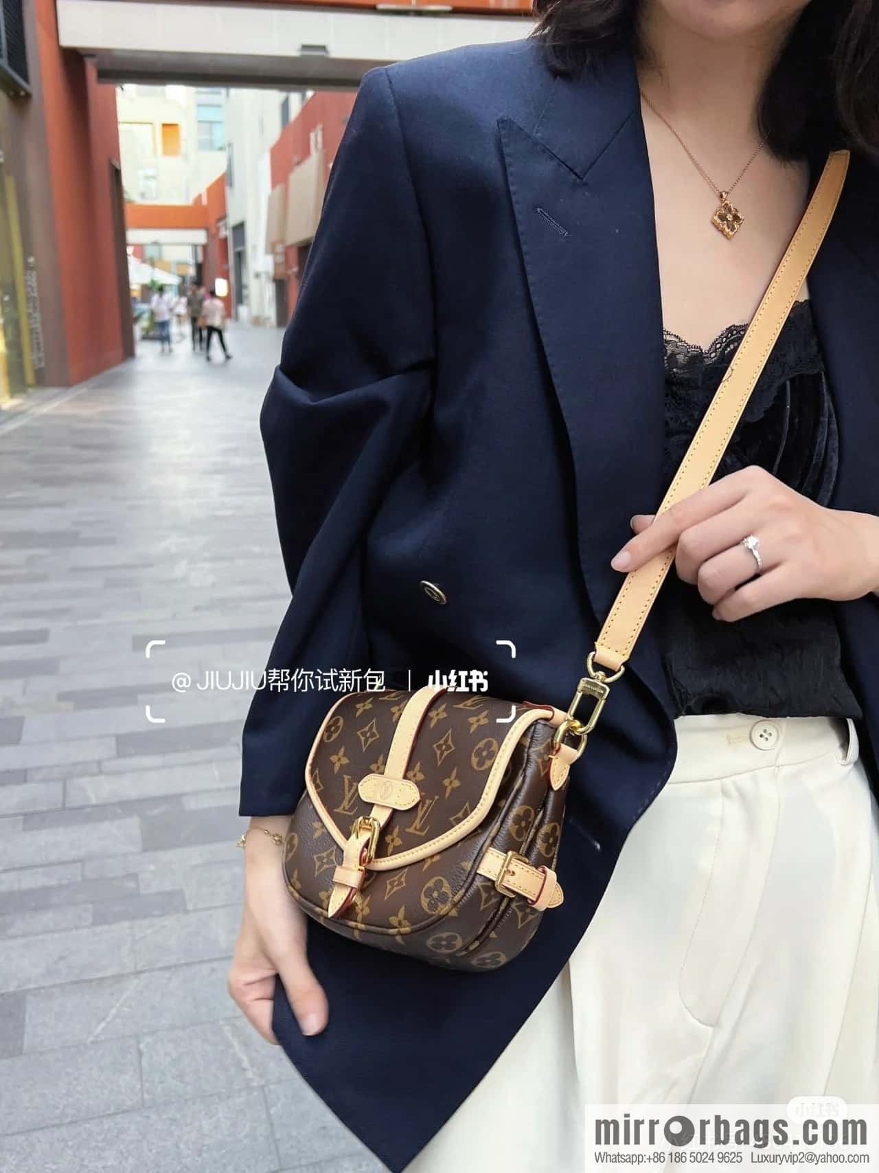 LV M46740 SAUMUR BB Gemini series handbag