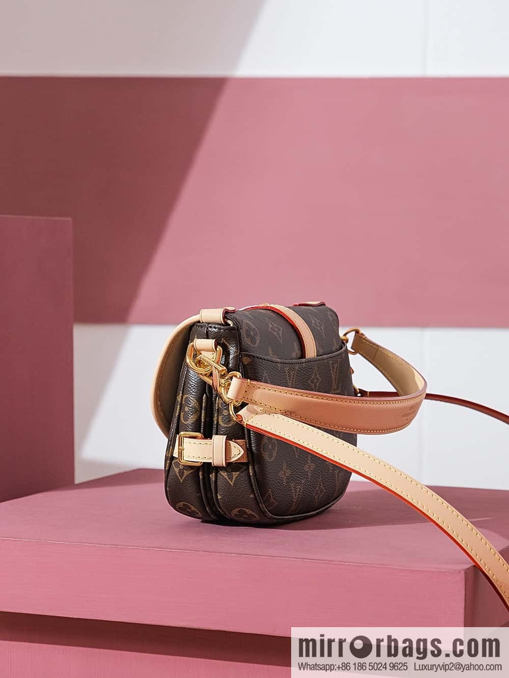 LV M46740 SAUMUR BB Gemini series handbag