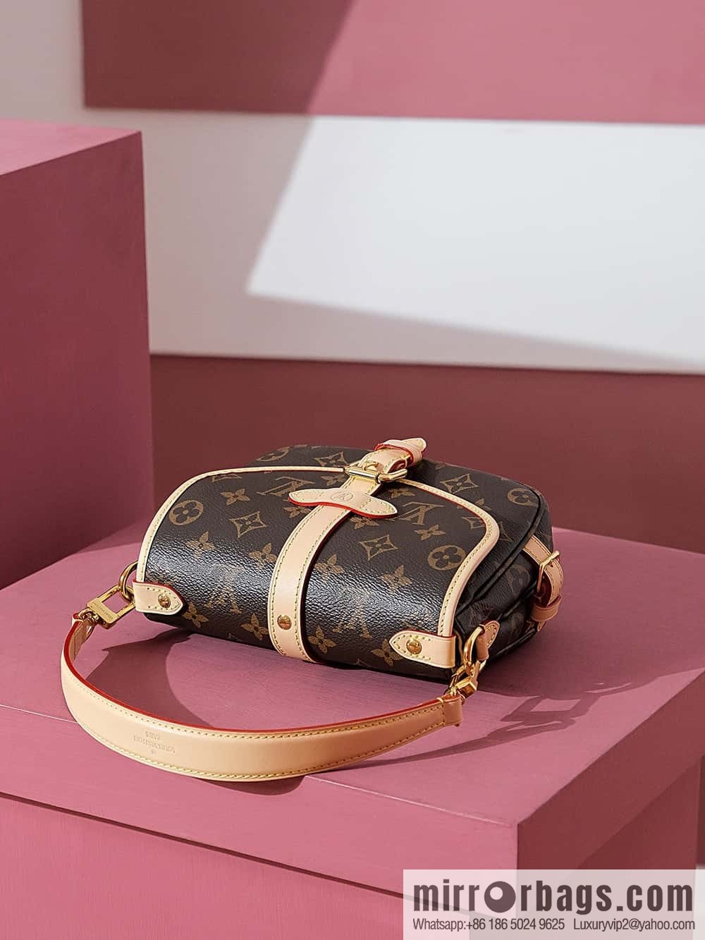 LV M46740 SAUMUR BB Gemini series handbag